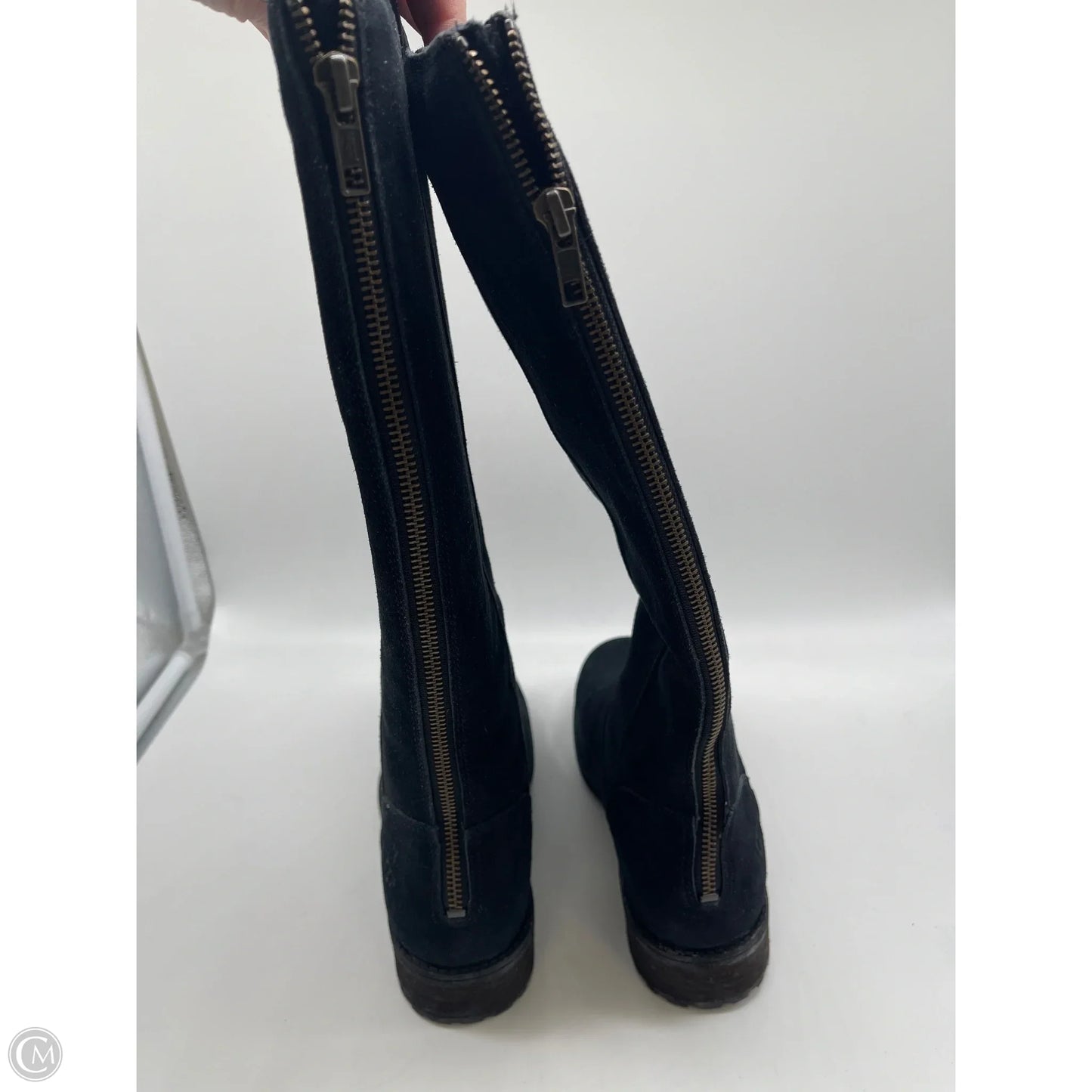 Boots Designer By Ugg In Black, Size: 6.5