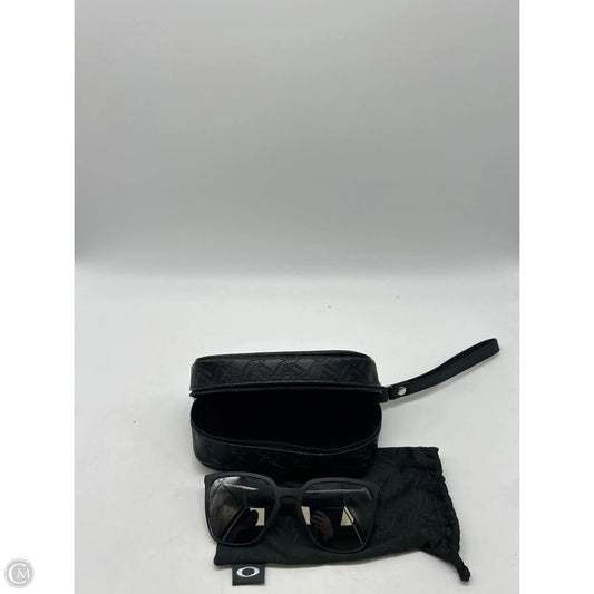 Sunglasses By Oakley, Size: Medium