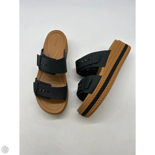 Sandals Heels Platform By Crocs In Black & Brown, Size: 8