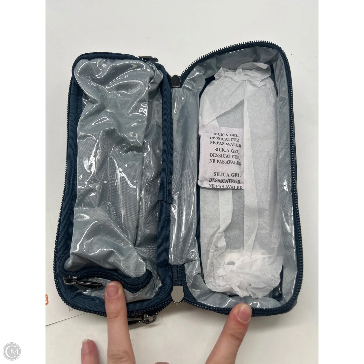 Makeup Bag By Lug, Size: Medium