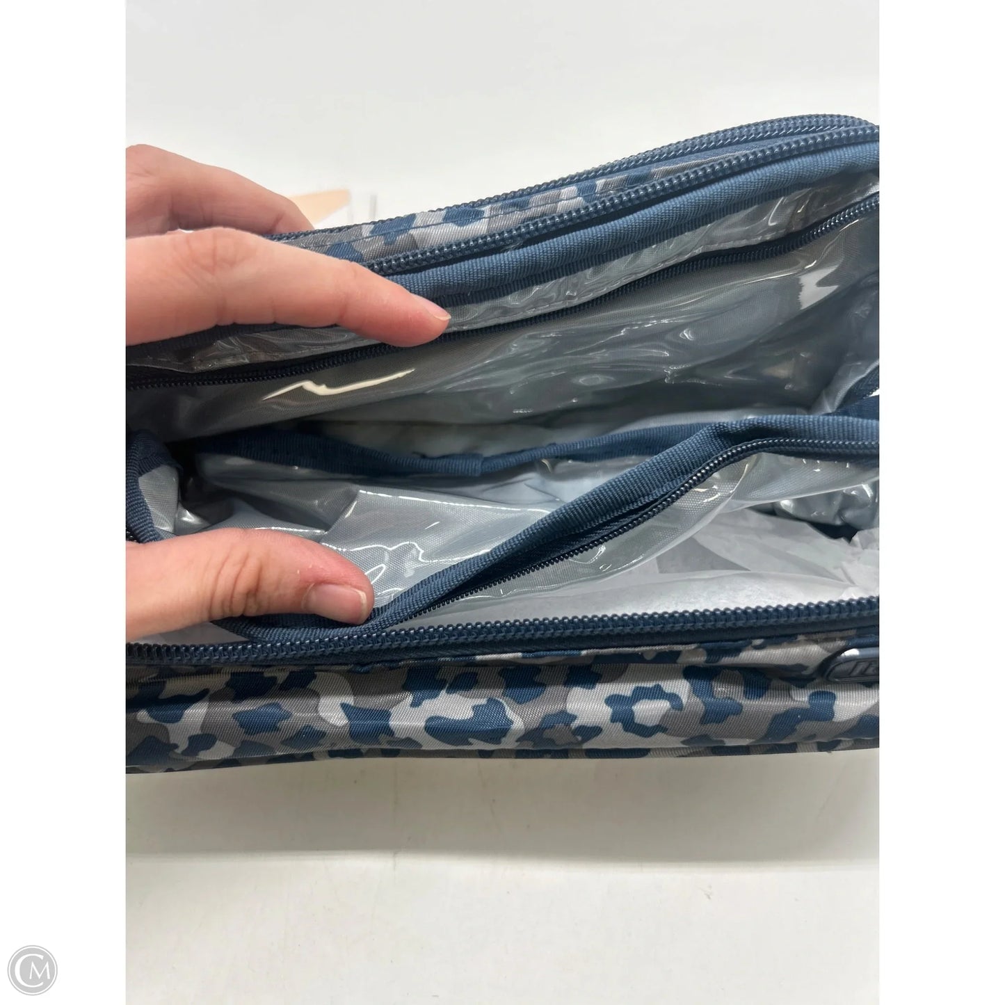 Makeup Bag By Lug, Size: Medium