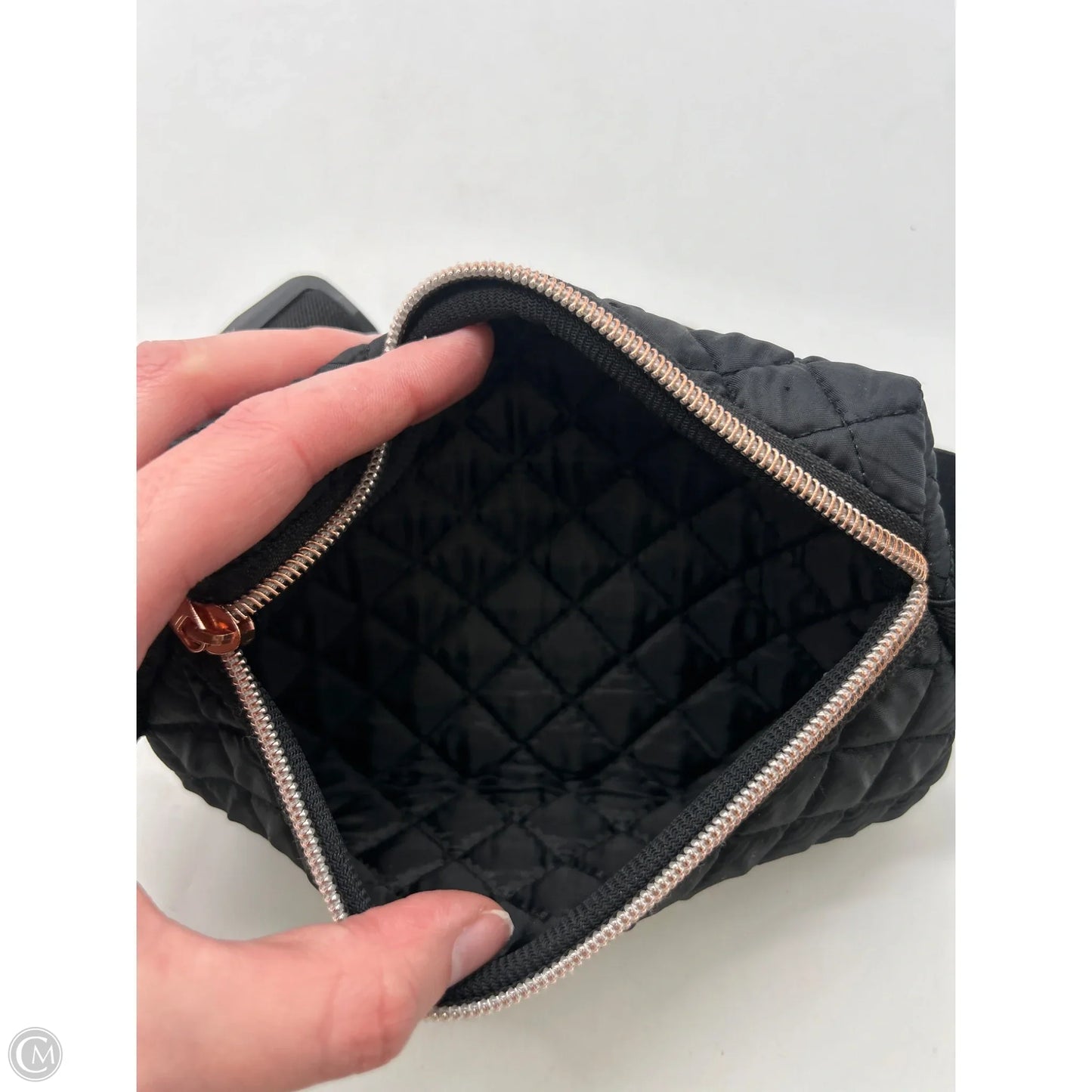 Crossbody By Clothes Mentor, Size: Small