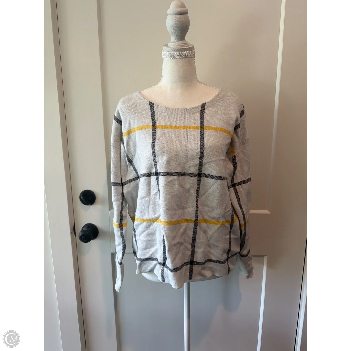 Sweater By Tahari In Grey, Size: M