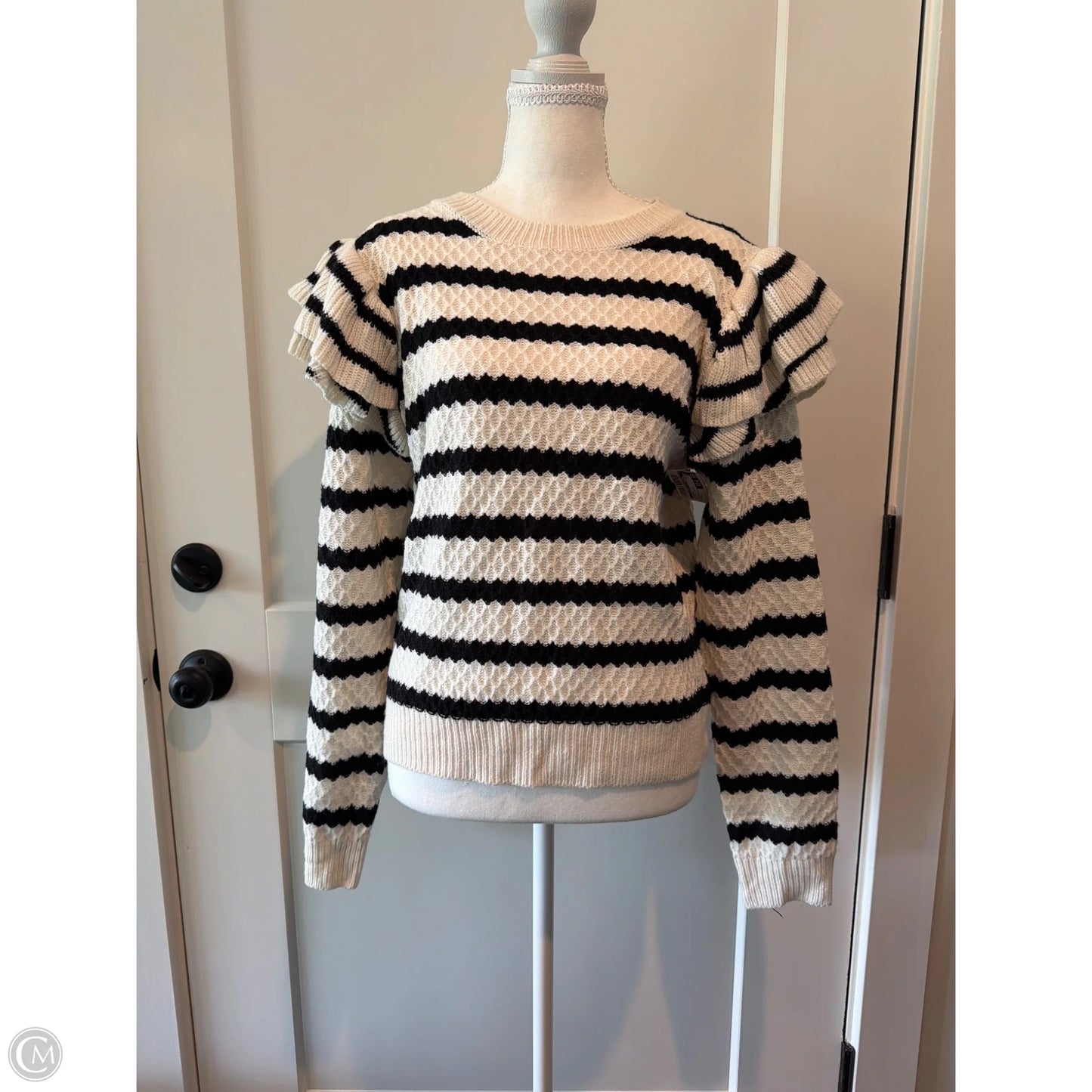 Sweater By Clothes Mentor In Black & White, Size: S