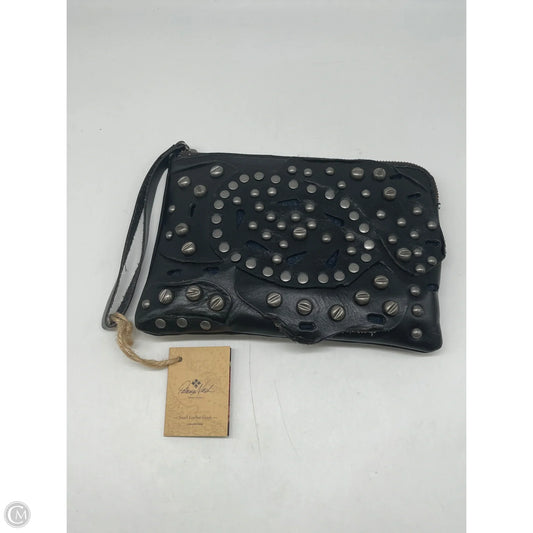 Wristlet Designer By Patricia Nash, Size: Medium