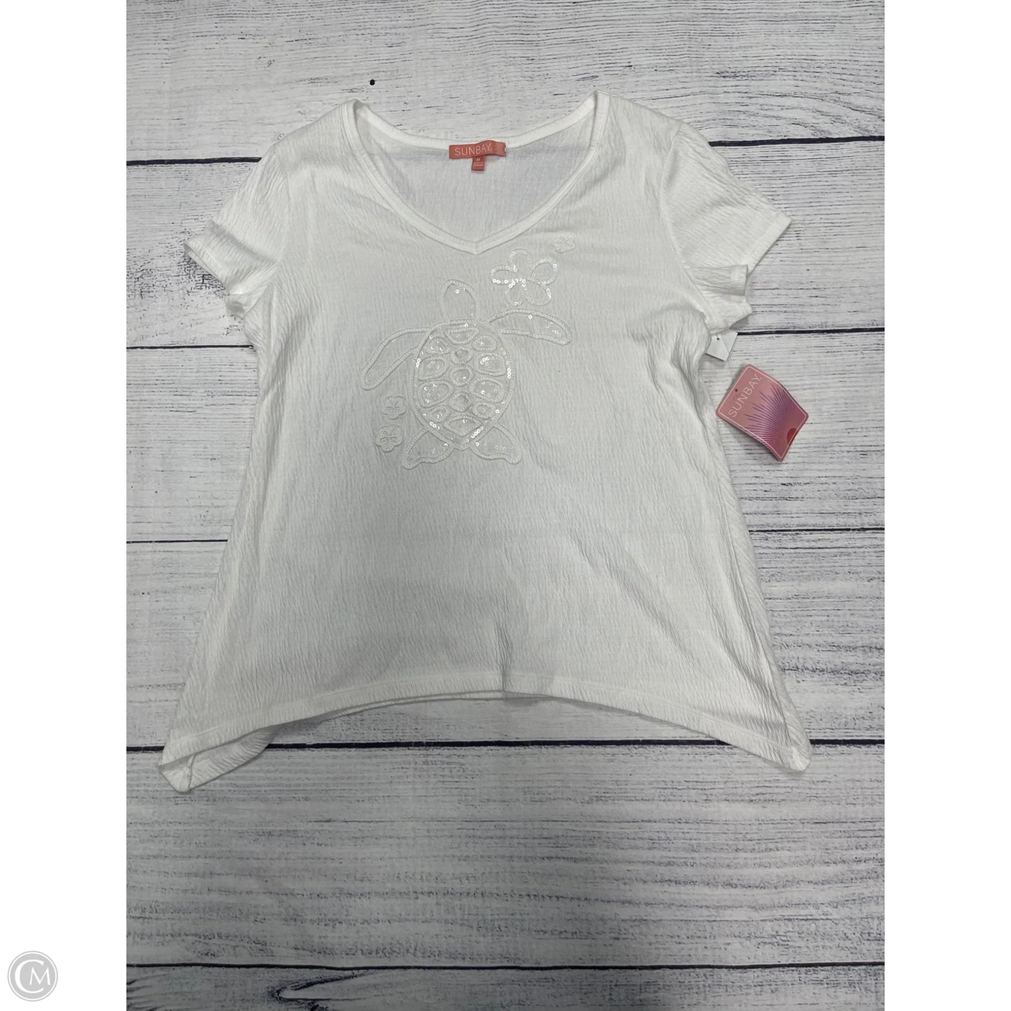 Top Short Sleeve By Clothes Mentor In White, Size: M