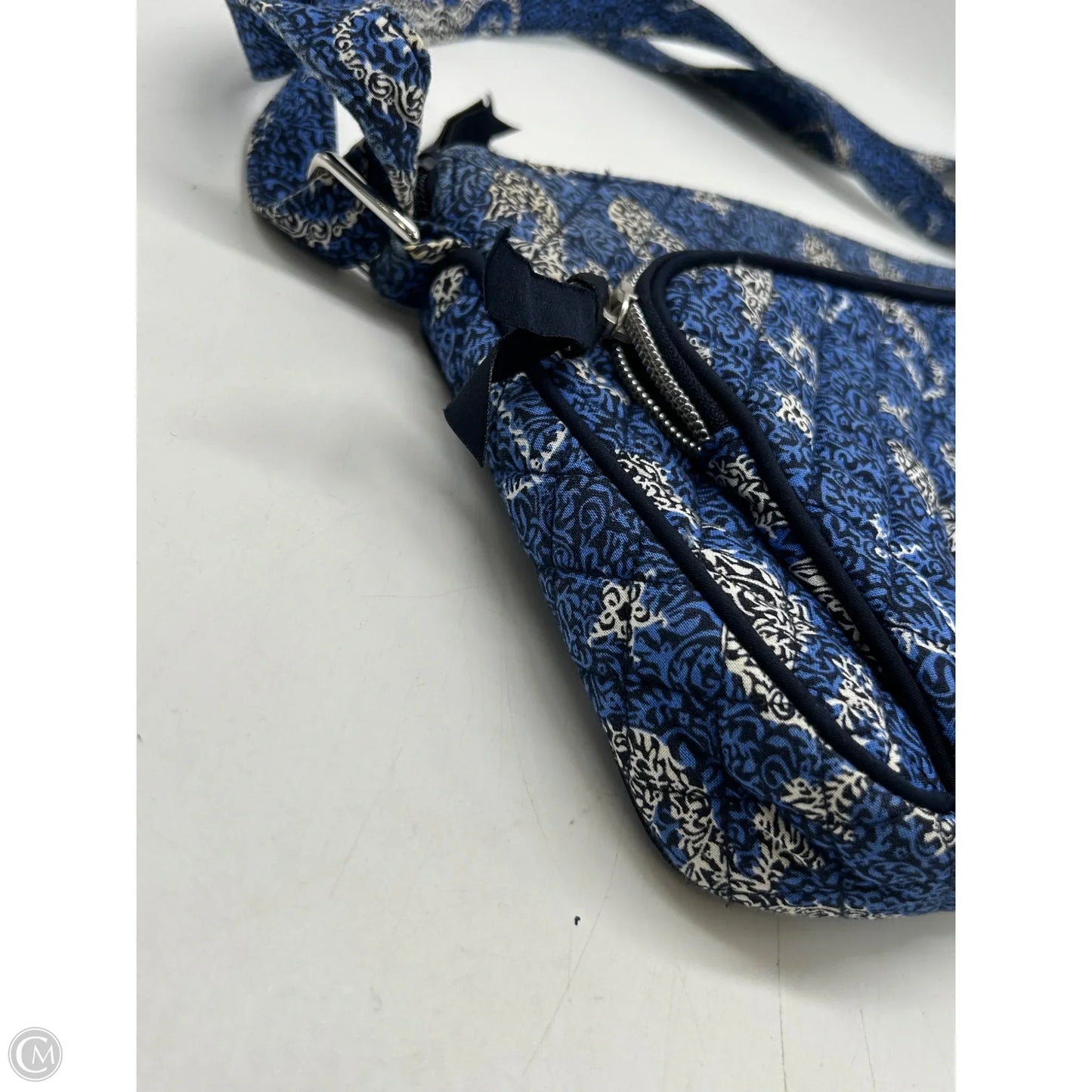 Handbag By Vera Bradley, Size: Medium