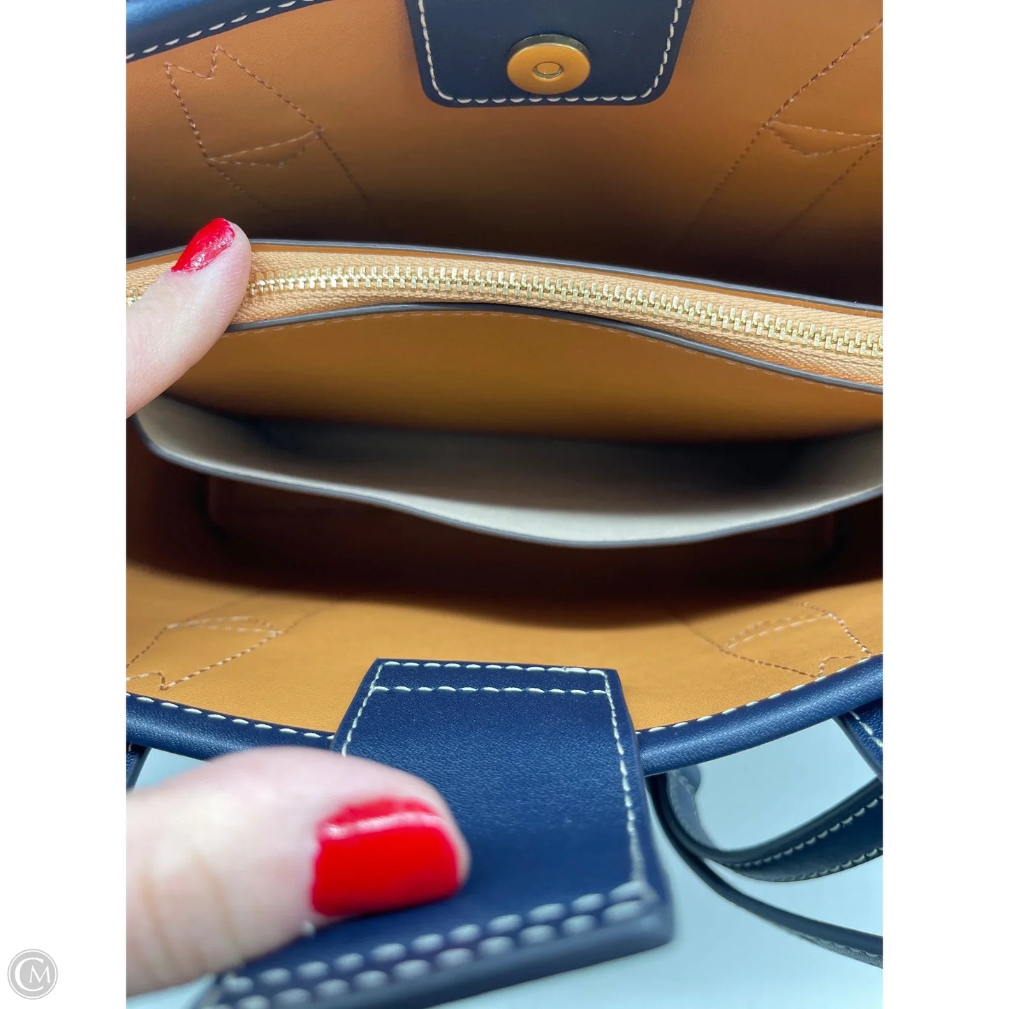 Handbag Designer By Tory Burch, Size: Medium