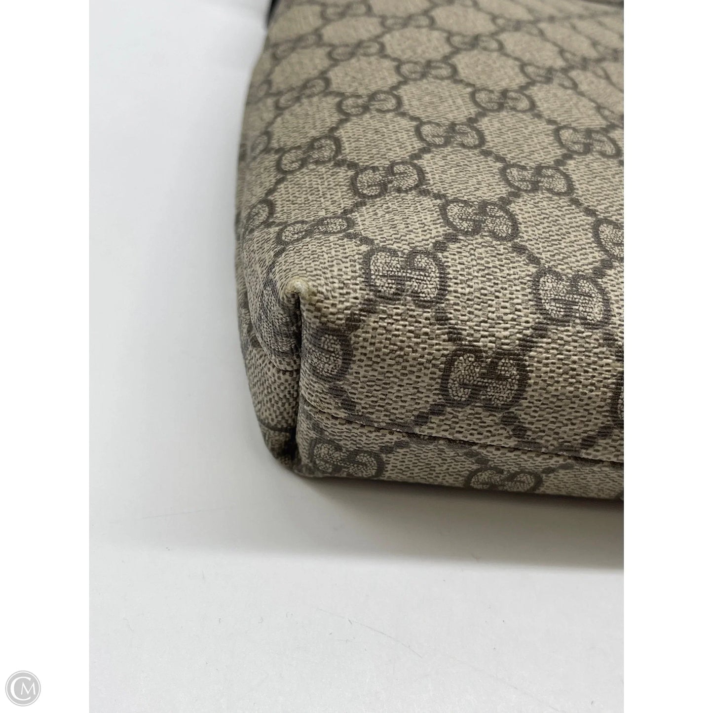 Crossbody Luxury Designer By Gucci, Size: Medium