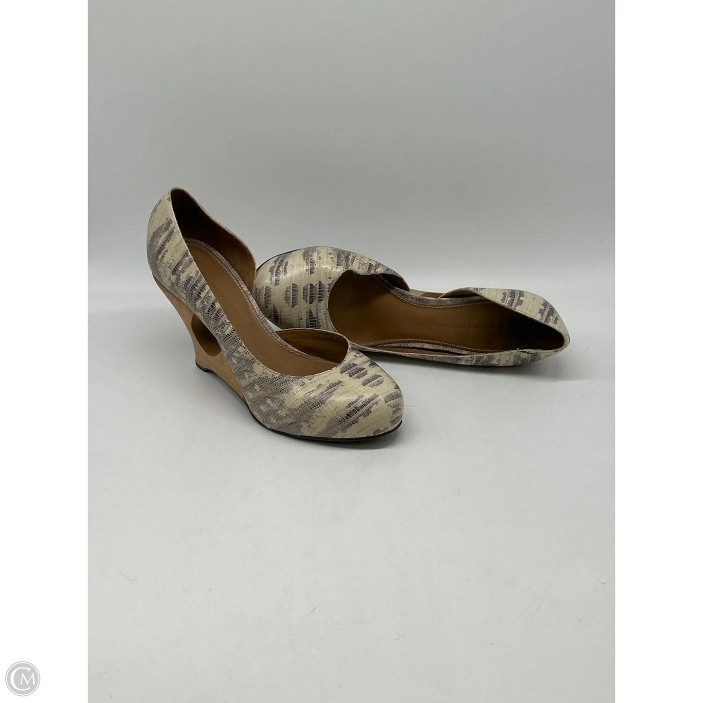 Shoes Heels Wedge By Anthropologie In Animal Print, Size: 9