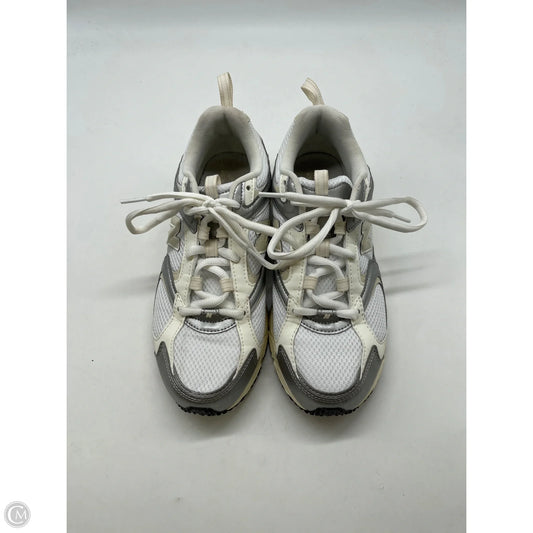 Shoes Athletic By New Balance In White, Size: 8