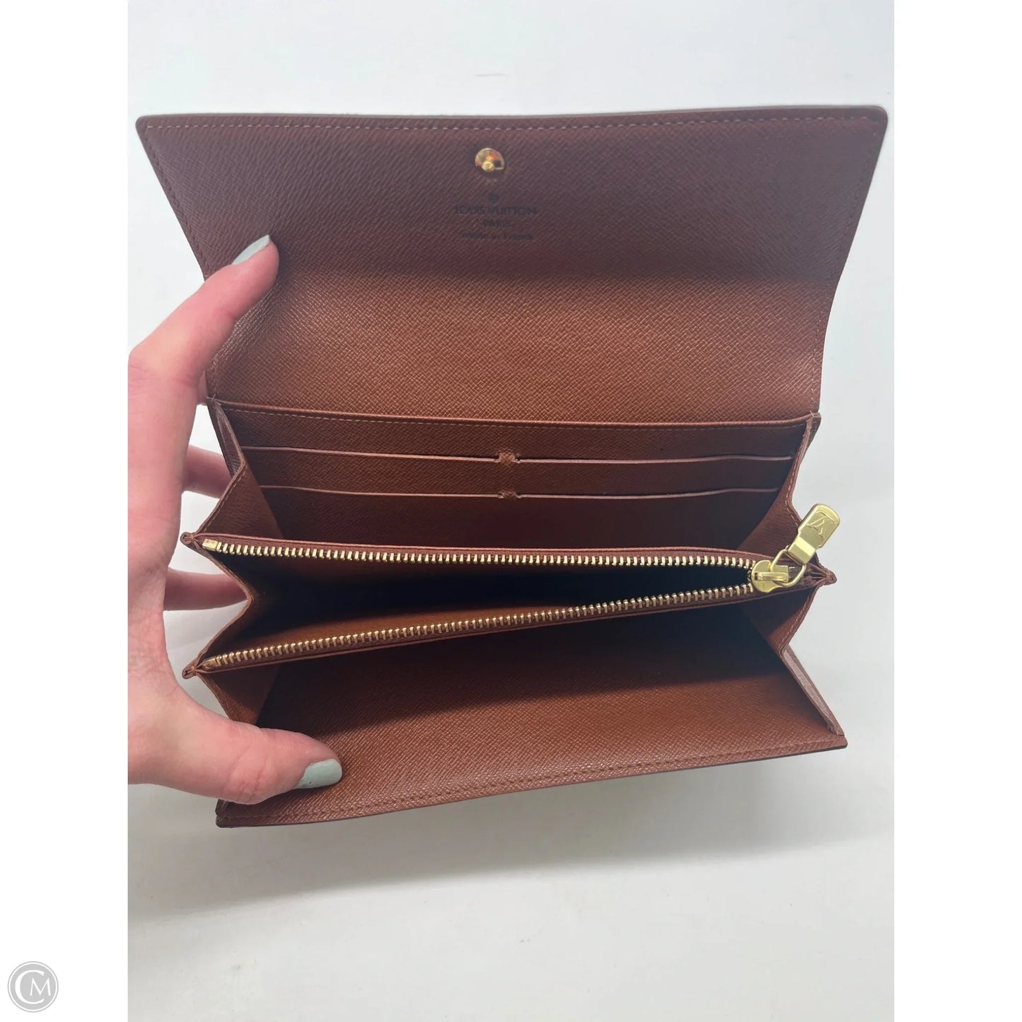 Wallet Luxury Designer By Louis Vuitton, Size: Medium