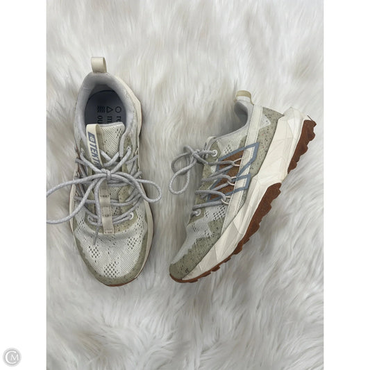 Shoes Athletic By New Balance In Tan, Size: 8.5