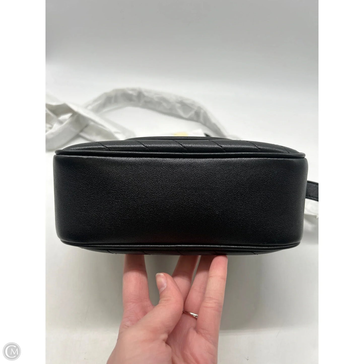 Crossbody Luxury Designer By Gucci, Size: Medium