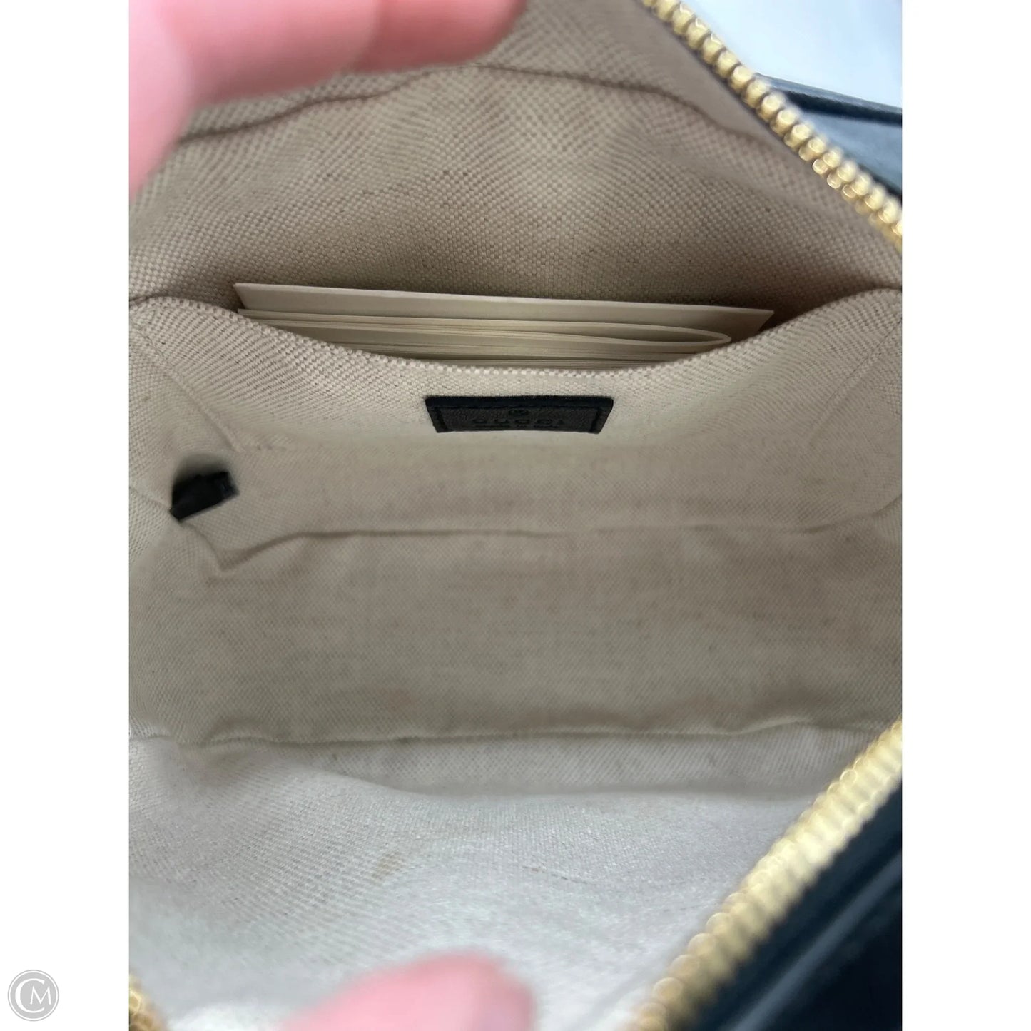 Crossbody Luxury Designer By Gucci, Size: Medium