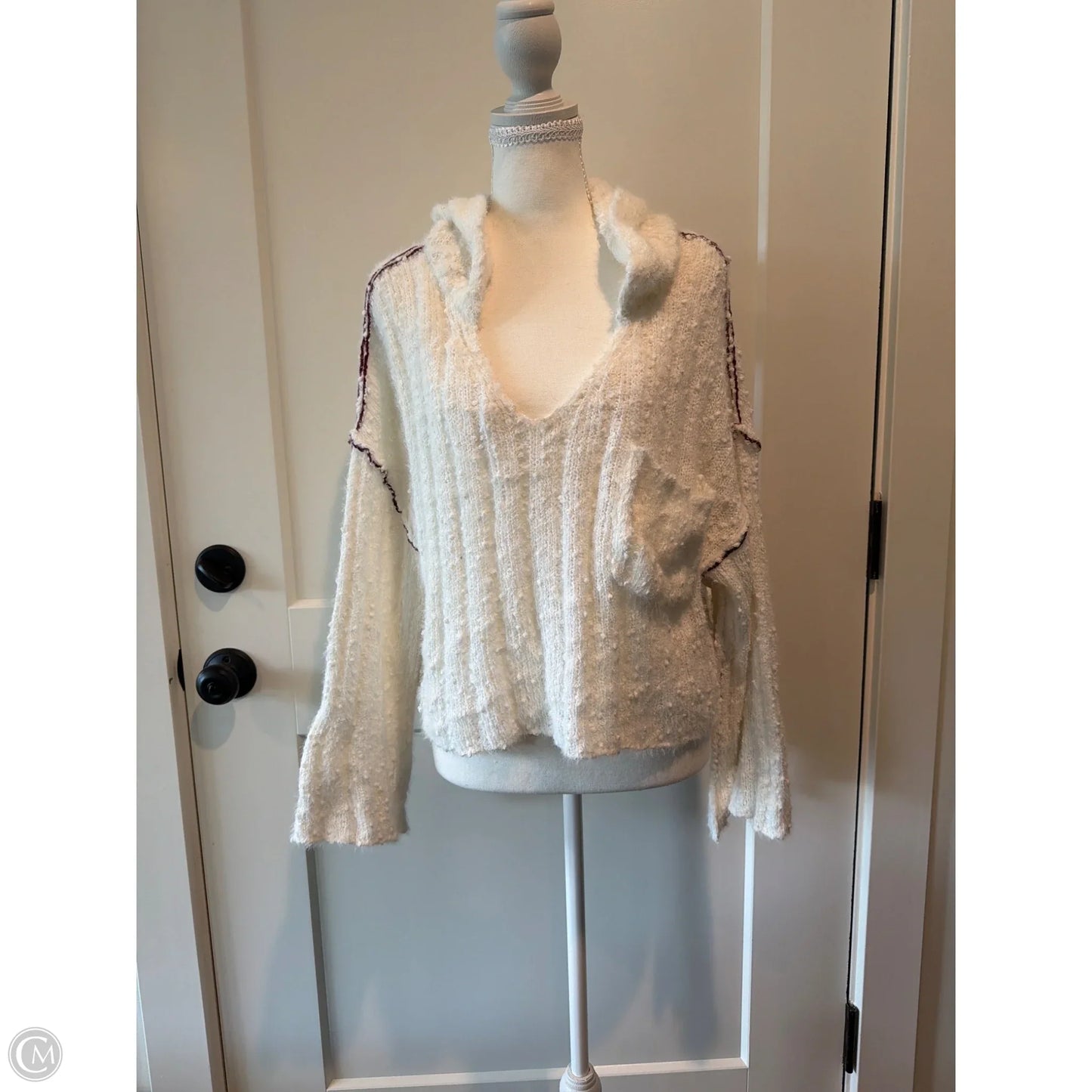 Sweater By Pol In White, Size: S