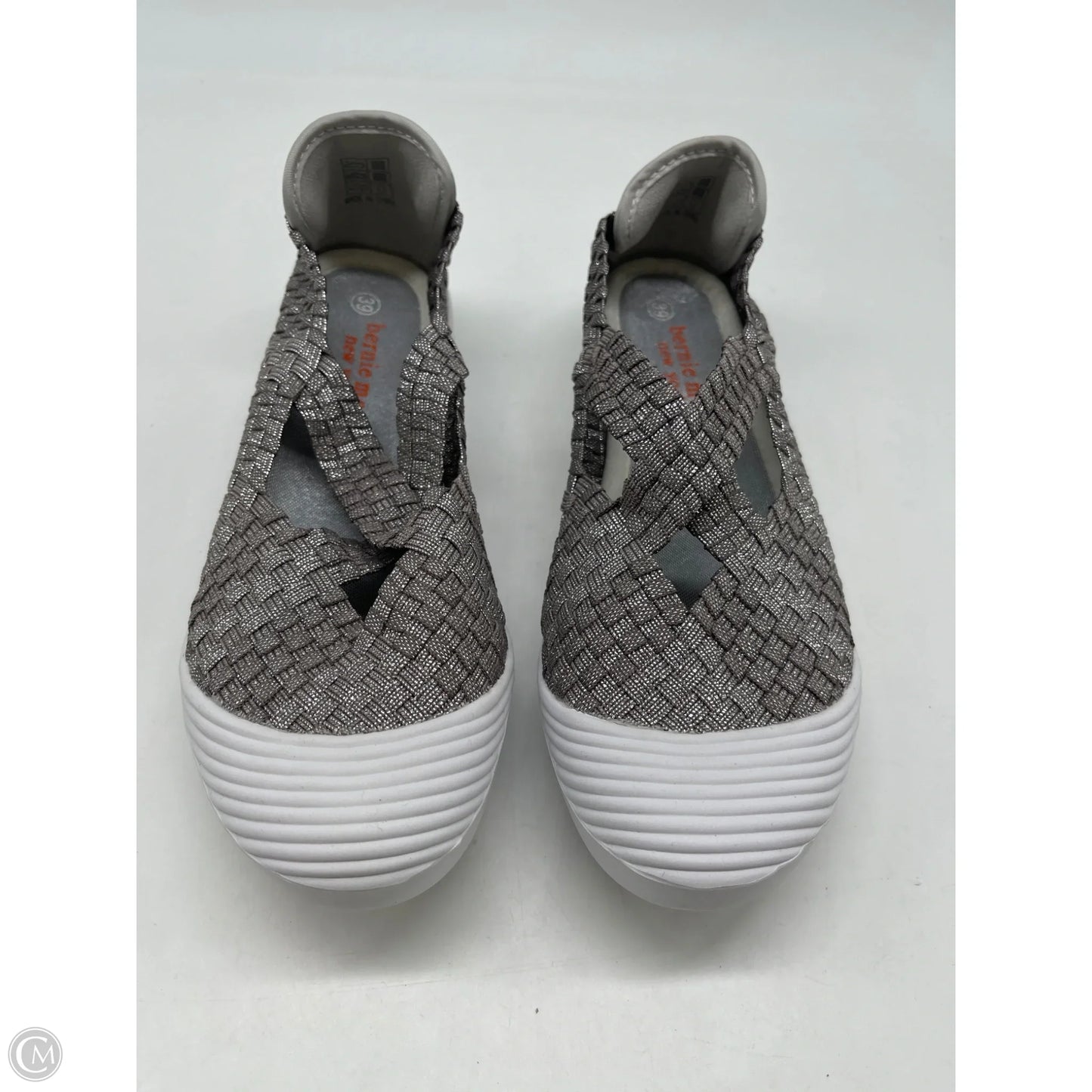 Shoes Flats By Bernie Mev In Silver, Size: 8