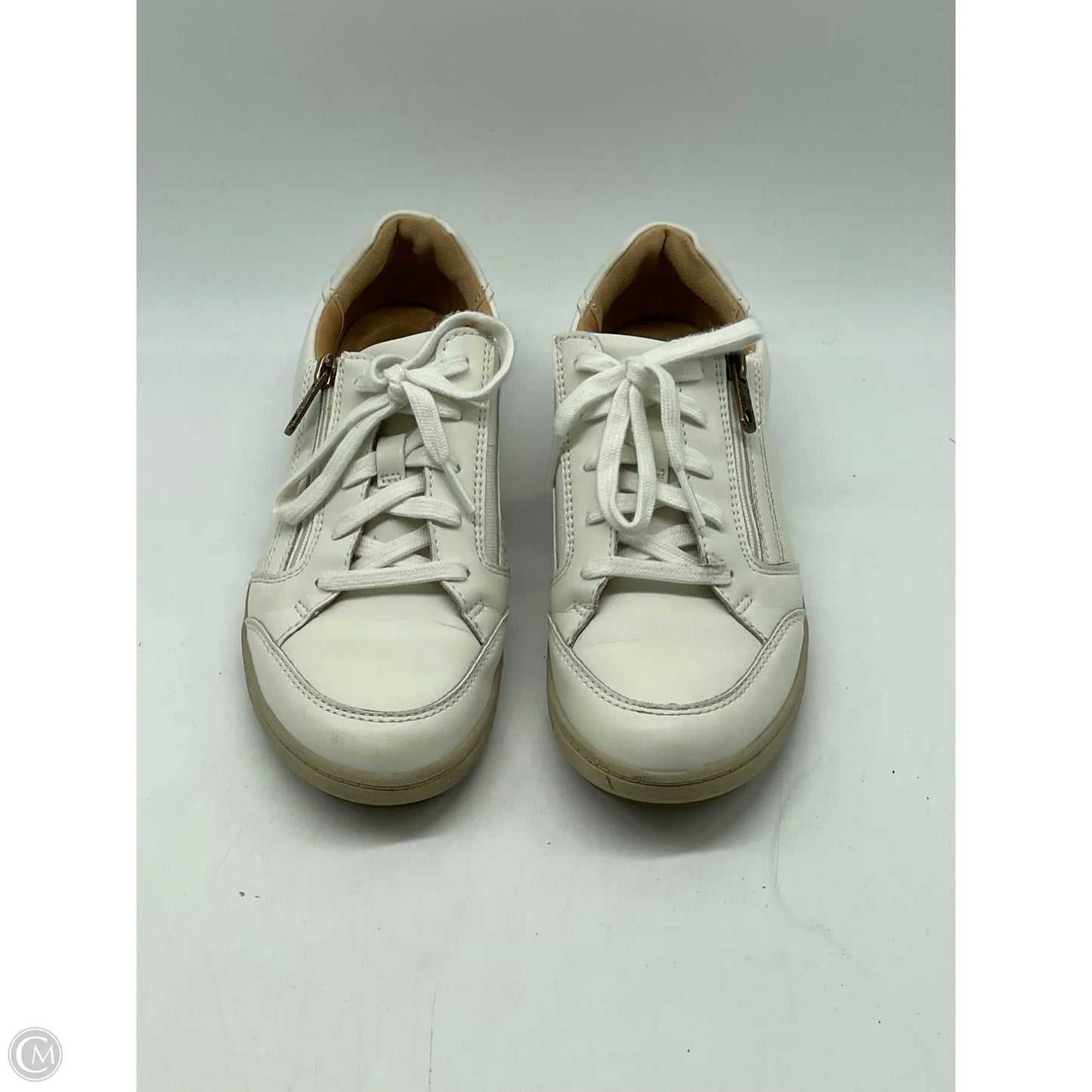 Shoes Athletic By Clarks In White, Size: 7