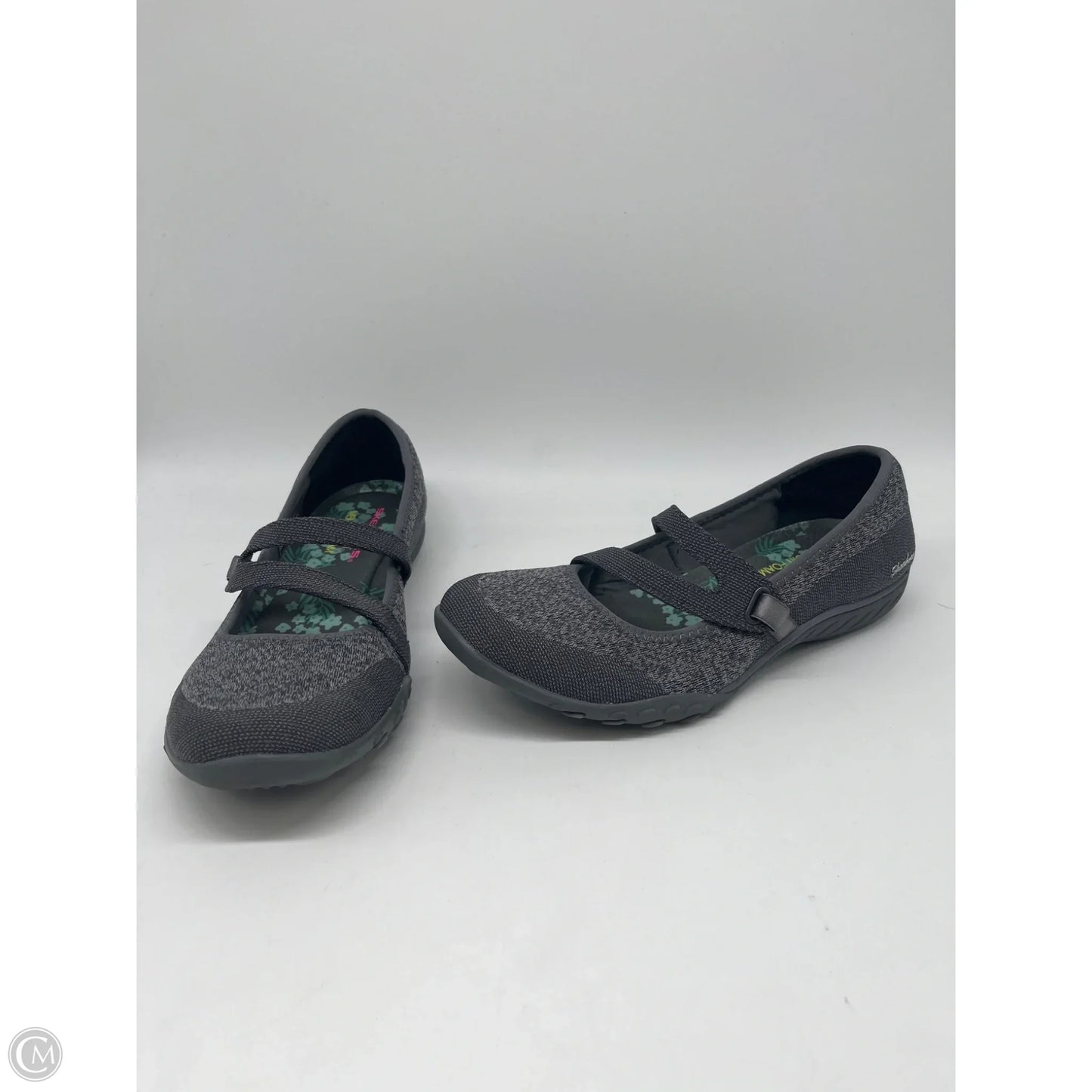 Shoes Flats By Skechers In Grey, Size: 8