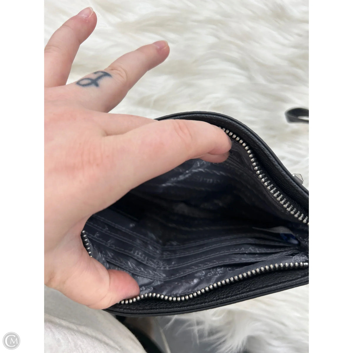 Wristlet By Simply Vera, Size: Medium