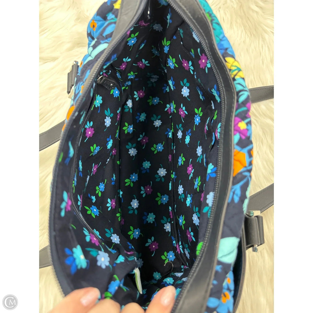 Handbag By Vera Bradley, Size: Medium