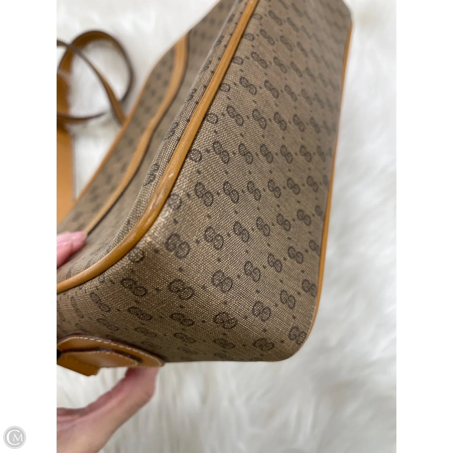 Crossbody Luxury Designer By Gucci, Size: Large