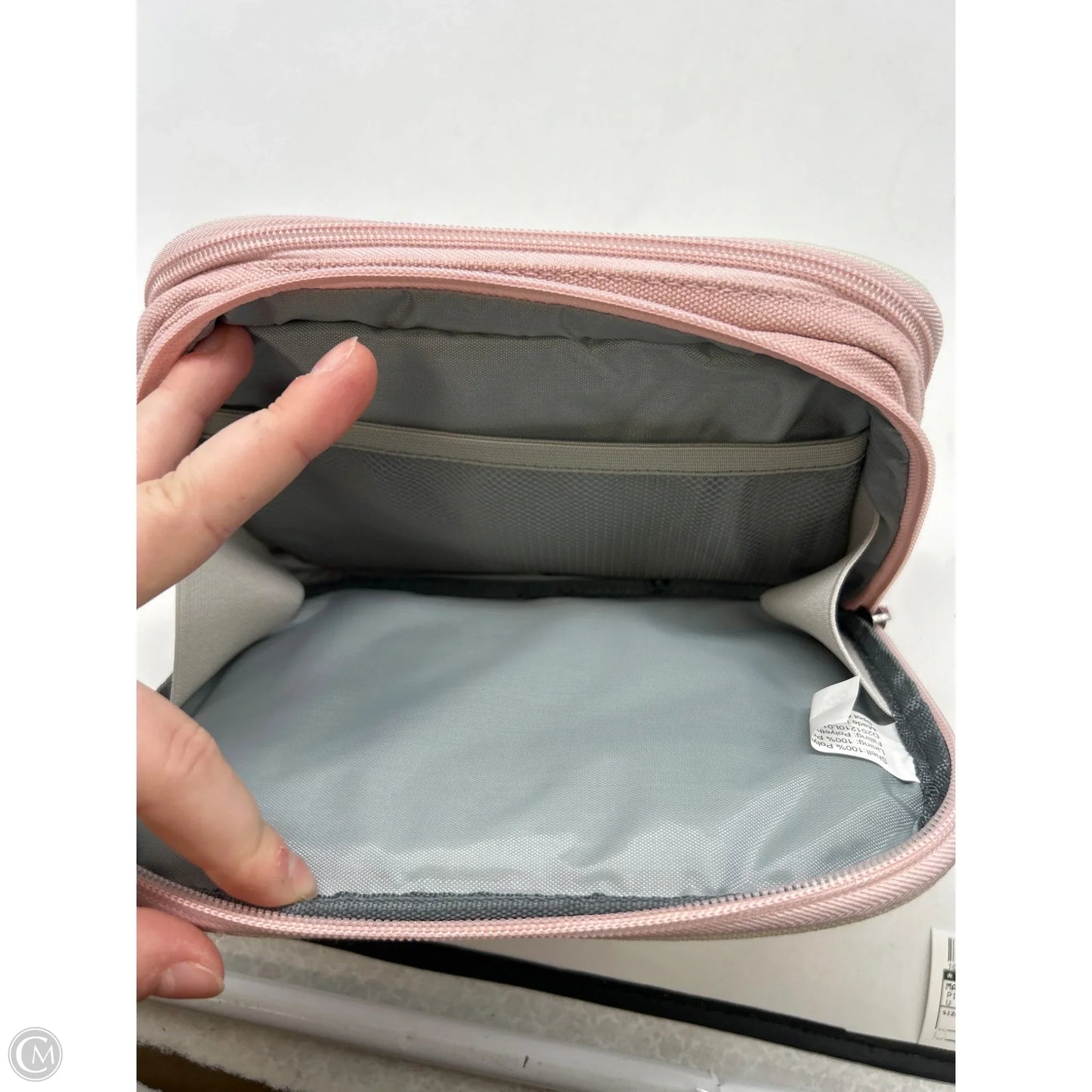 Makeup Bag By Clothes Mentor, Size: Medium