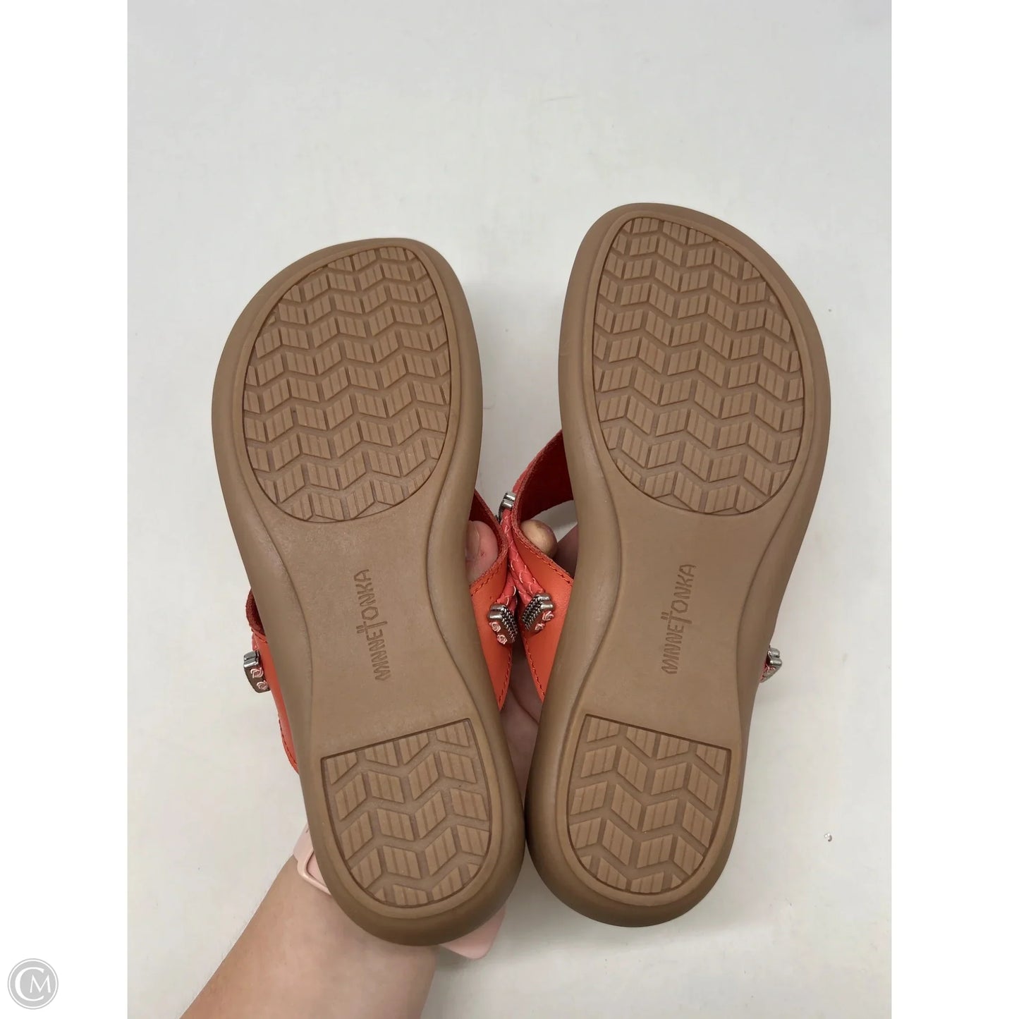 Sandals Flip Flops By Minnetonka In Brown & Pink, Size: 7