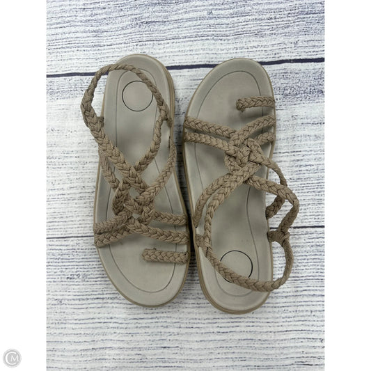 Sandals Flats By Clothes Mentor In Tan, Size: 8