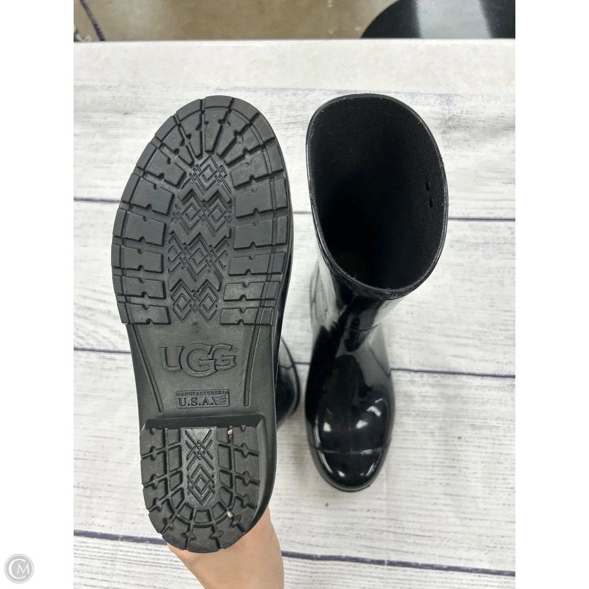 Boots Designer By Ugg In Black, Size: 6