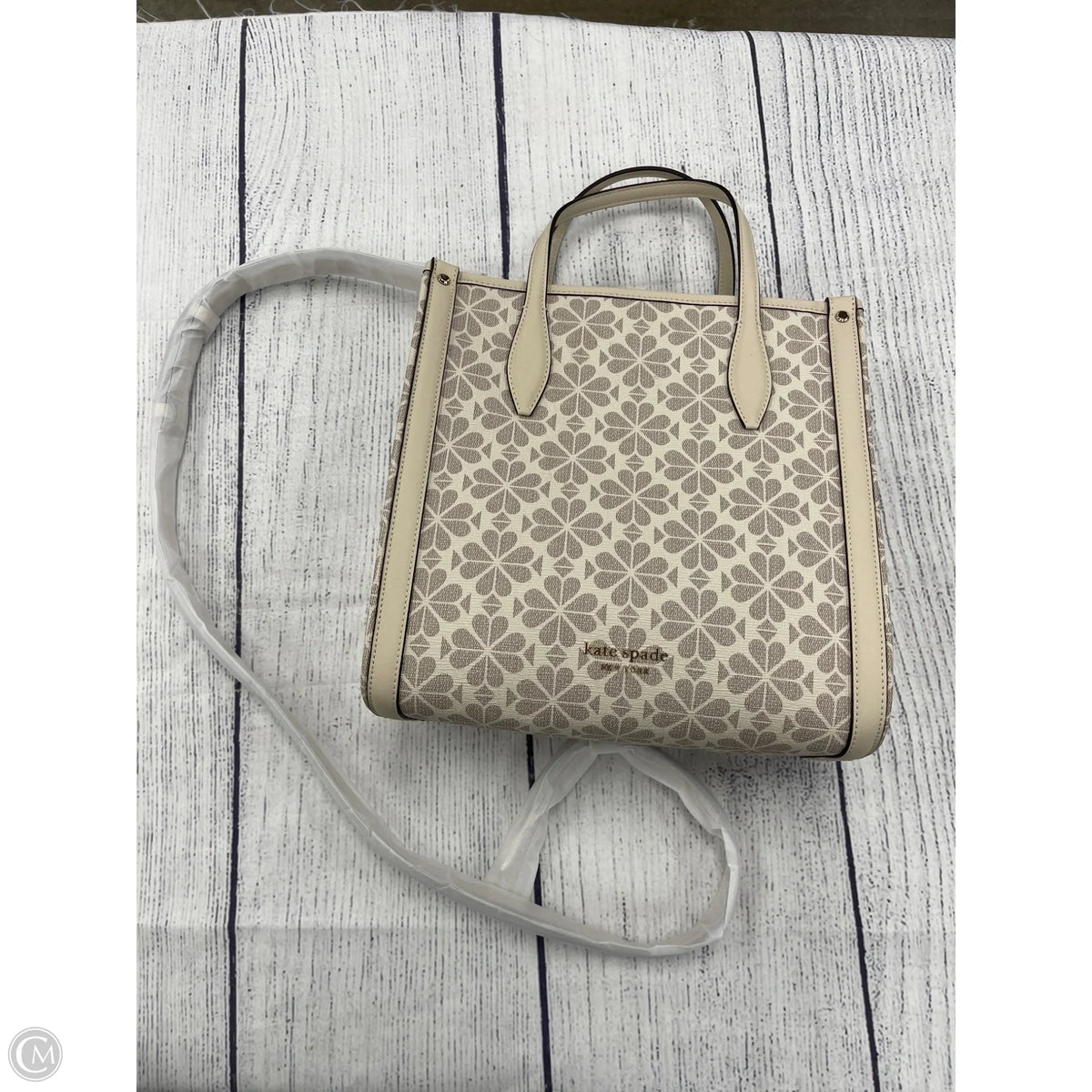 Crossbody Designer By Kate Spade, Size: Medium