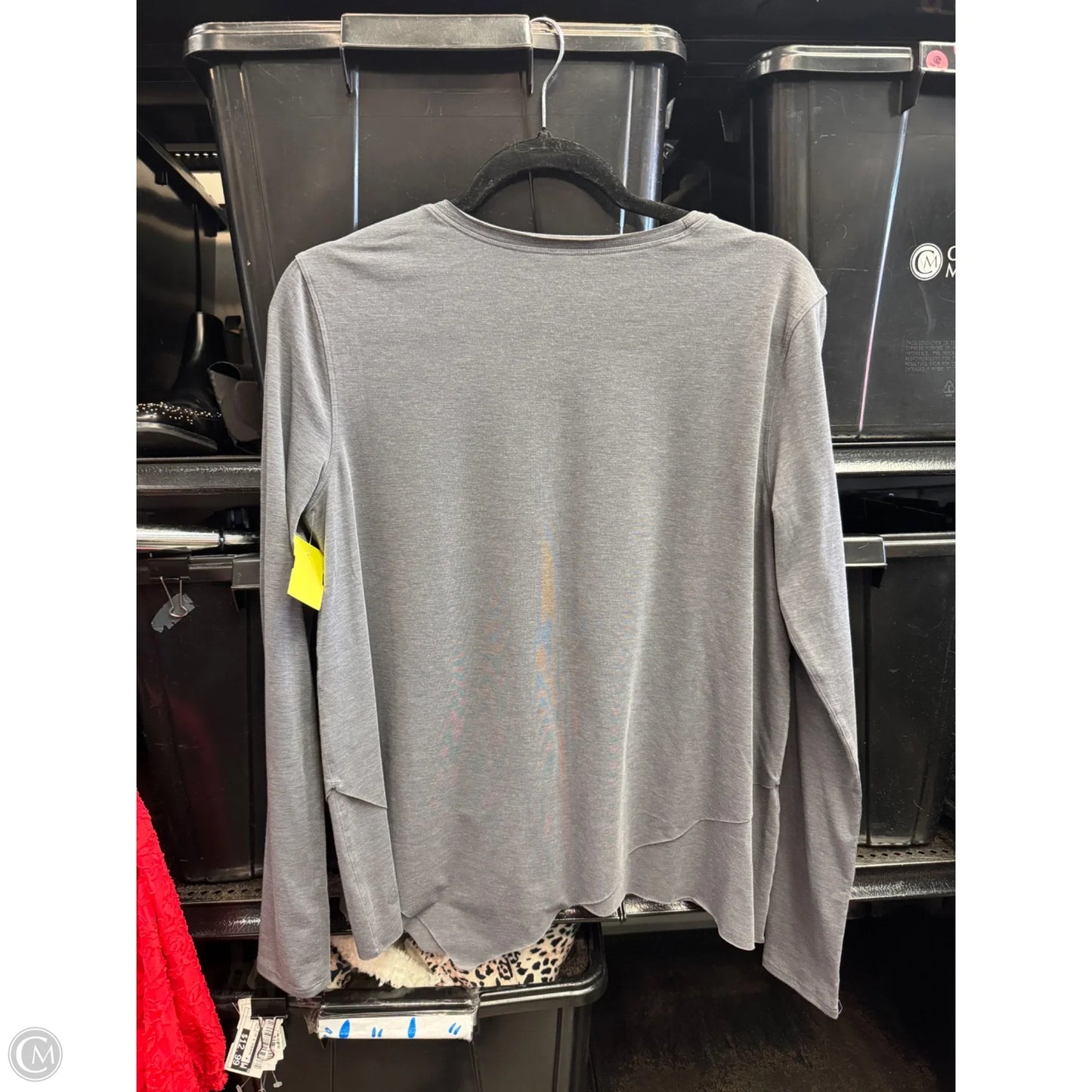 Athletic Top Long Sleeve Crewneck By Lululemon In Grey, Size: 6