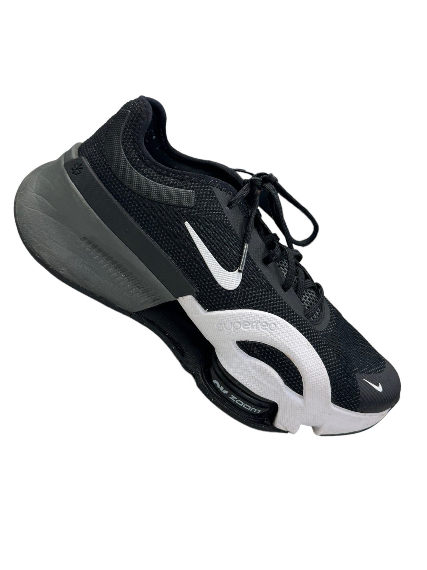 Black Shoes Athletic Nike, Size 8