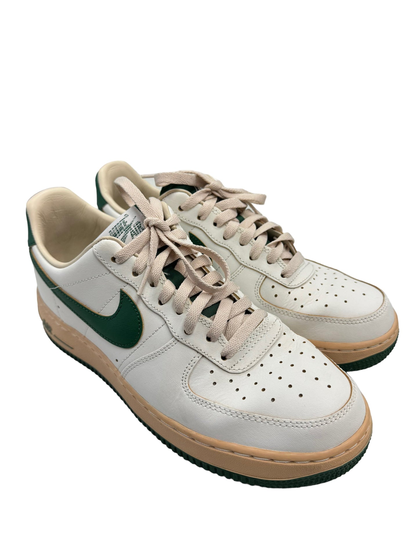 Shoes Sneakers By Nike In White, Size: 10