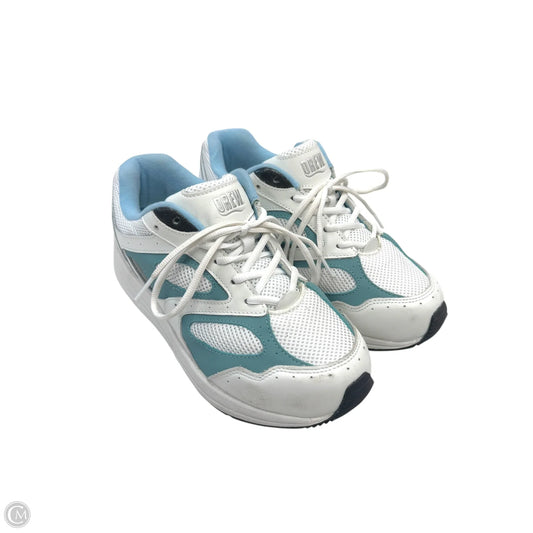 Shoes Sneakers By Cma In White, Size: 9