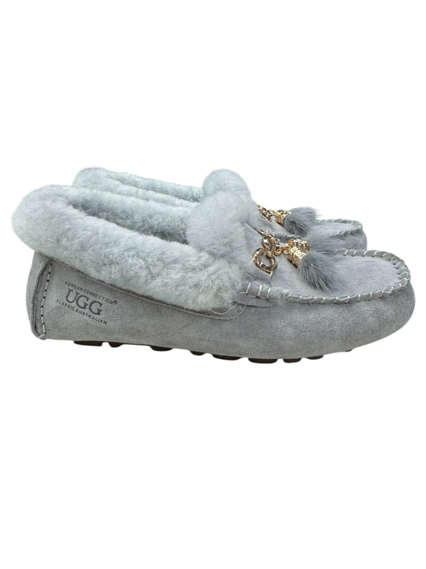 Shoes Flats By Ugg In Grey, Size: 6