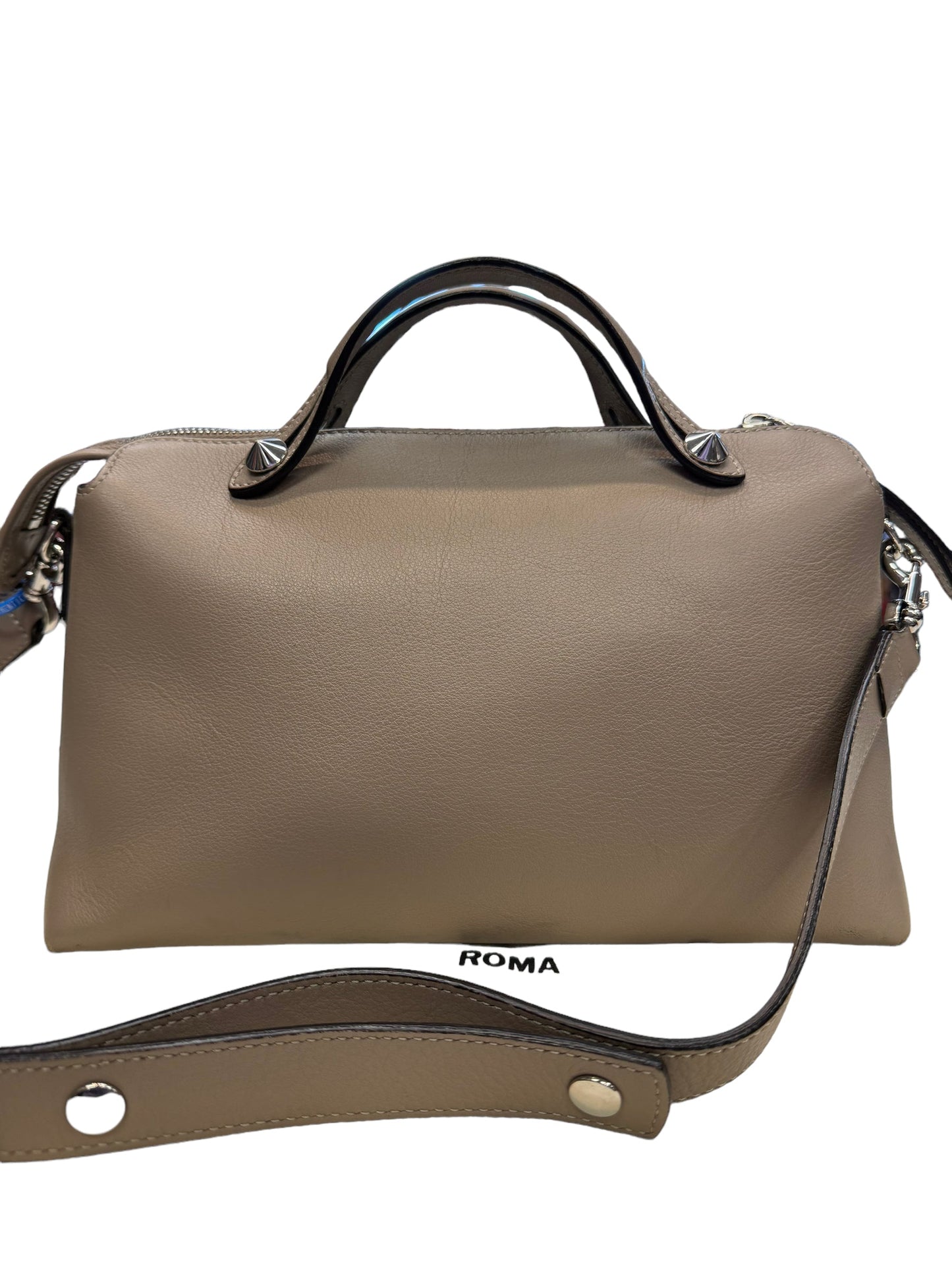 Handbag Luxury Designer By Fendi  Size: Medium