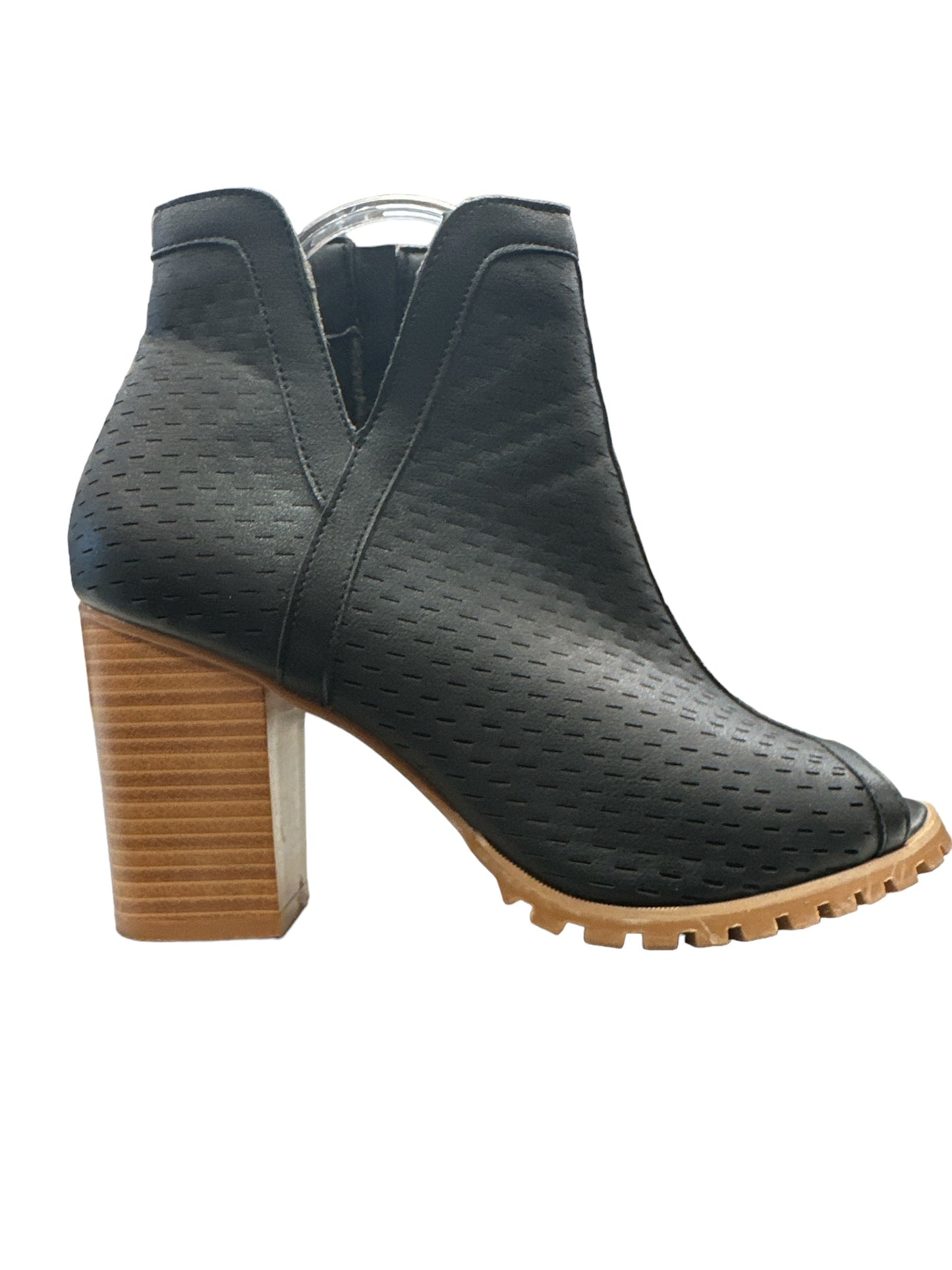 Black Shoes Heels Block Seven 7, Size 10