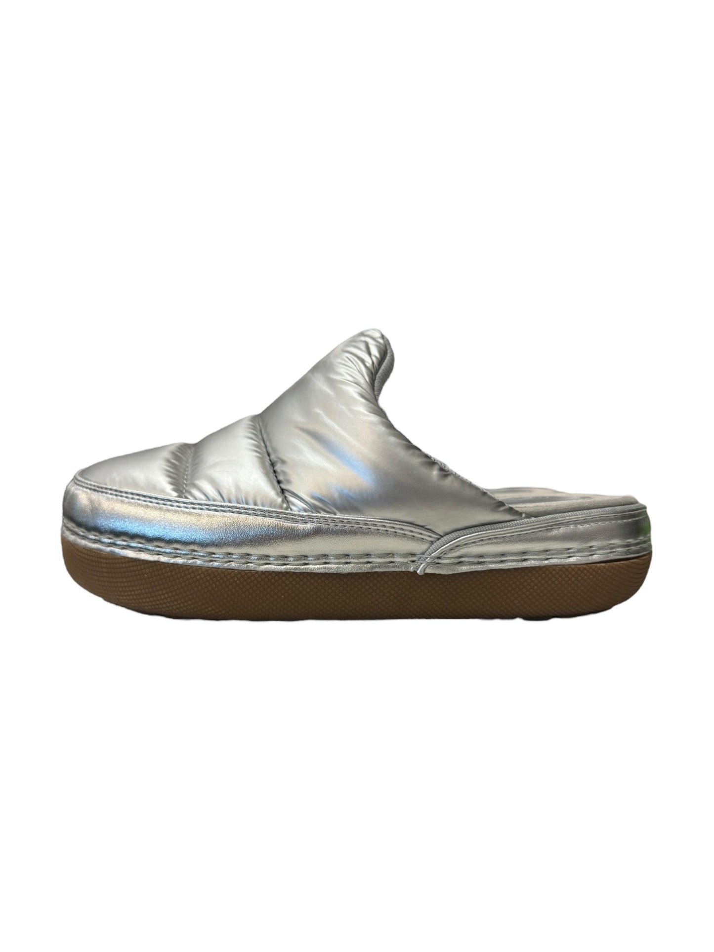 Slippers By Urban Outfitters In Silver, Size: 6