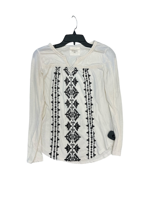 Top Long Sleeve By Ruff Hewn In Cream, Size: Mp