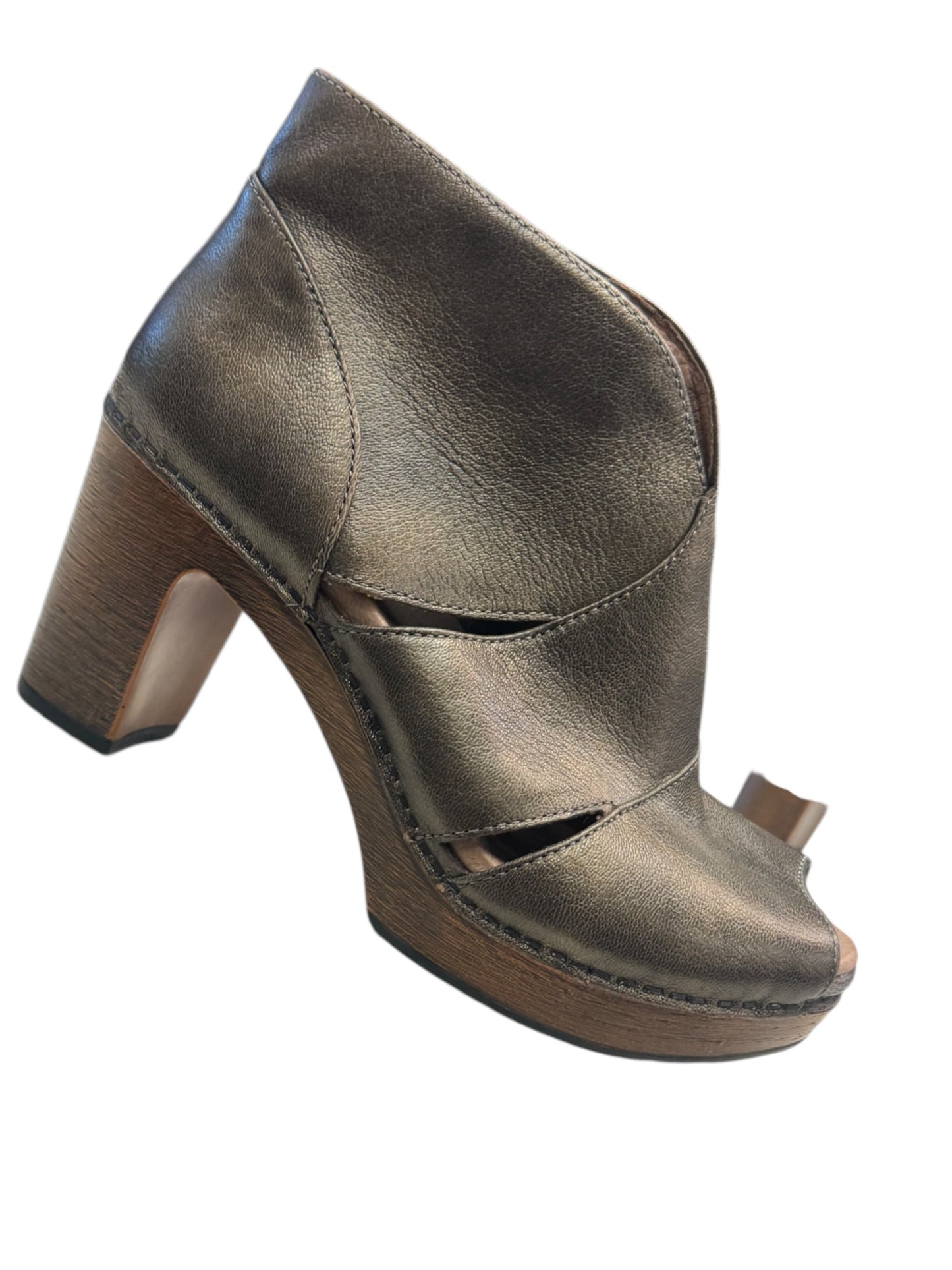 Shoes Heels Block By Dansko In Bronze, Size: 7.5