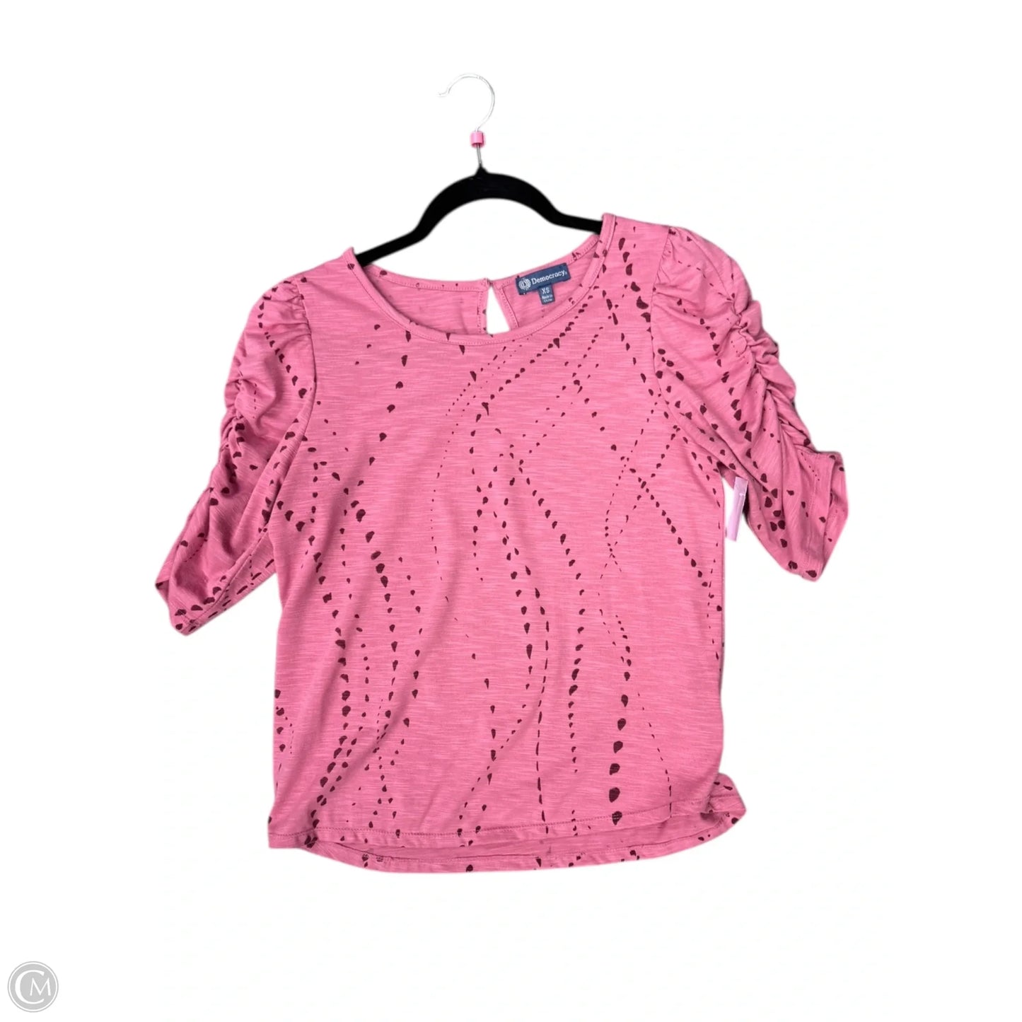 Top Short Sleeve By Democracy In Pink, Size: Xs