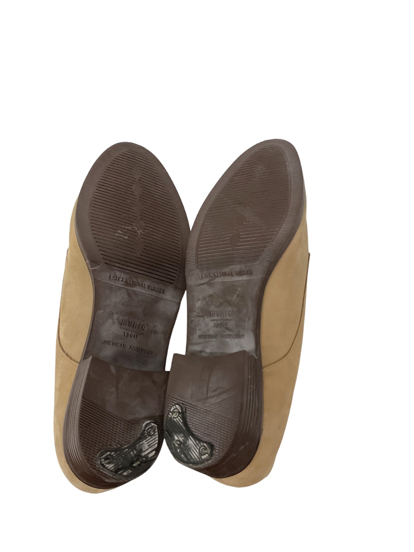 Taupe Shoes Flats Munro, Size 8.5