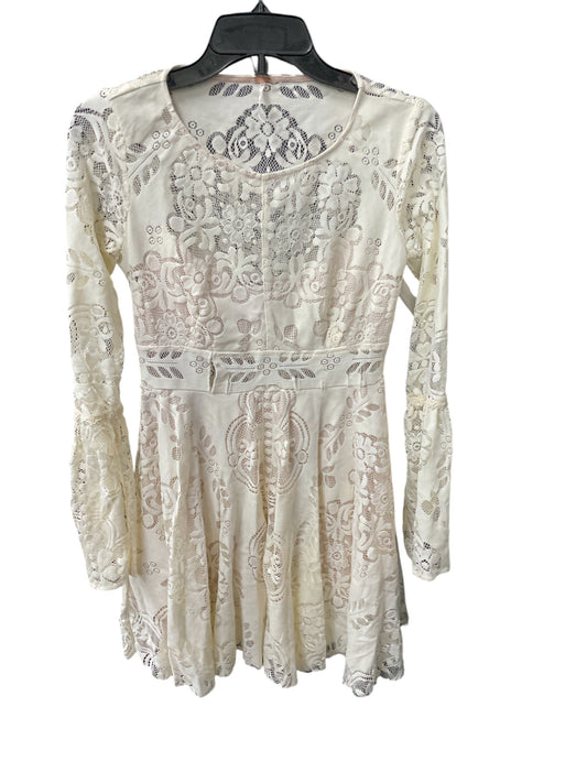 Dress Casual Short By Free People In Ivory, Size: 4