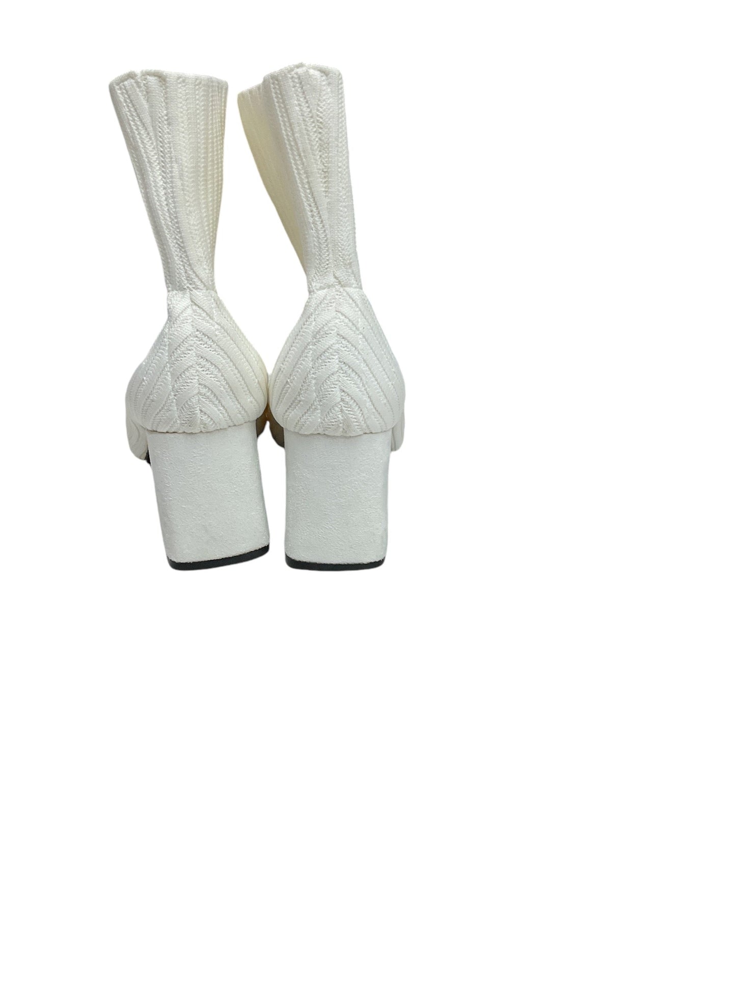 Boots Ankle Heels By Clothes Mentor In White, Size: 9