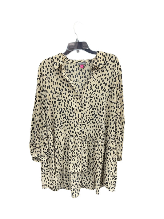 Top Long Sleeve By Vince Camuto In Animal Print, Size: 1x