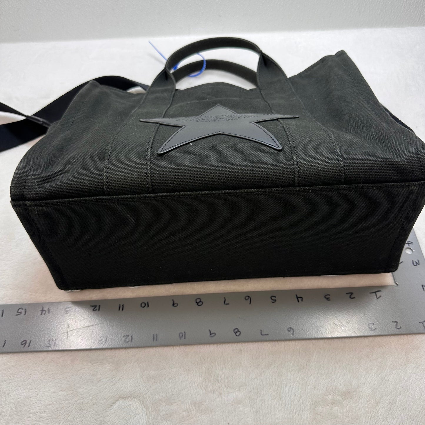 Tote Luxury Designer By Marc Jacobs, Size: Medium
