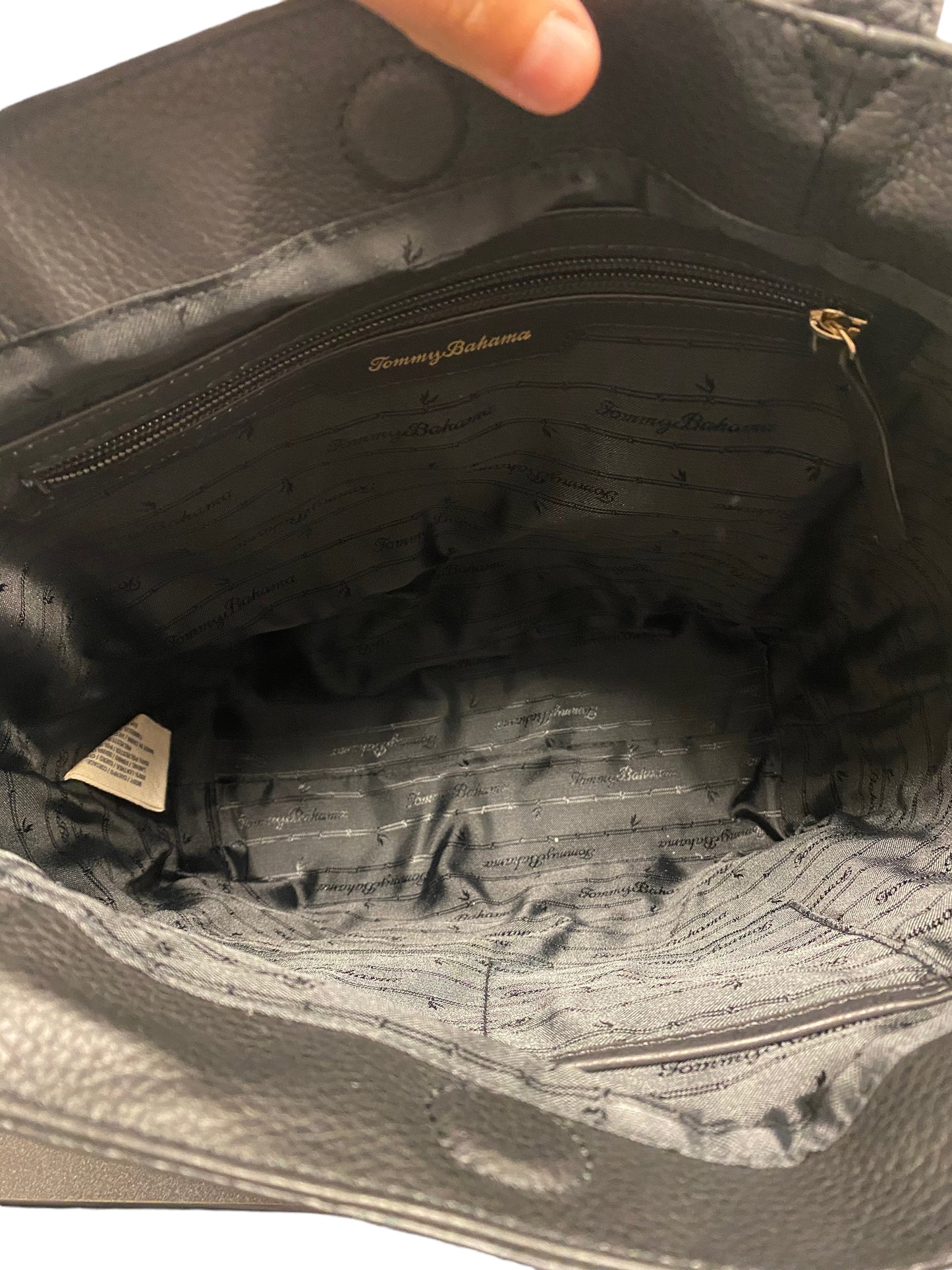 Handbag Leather By Tommy Bahama  Size: Medium