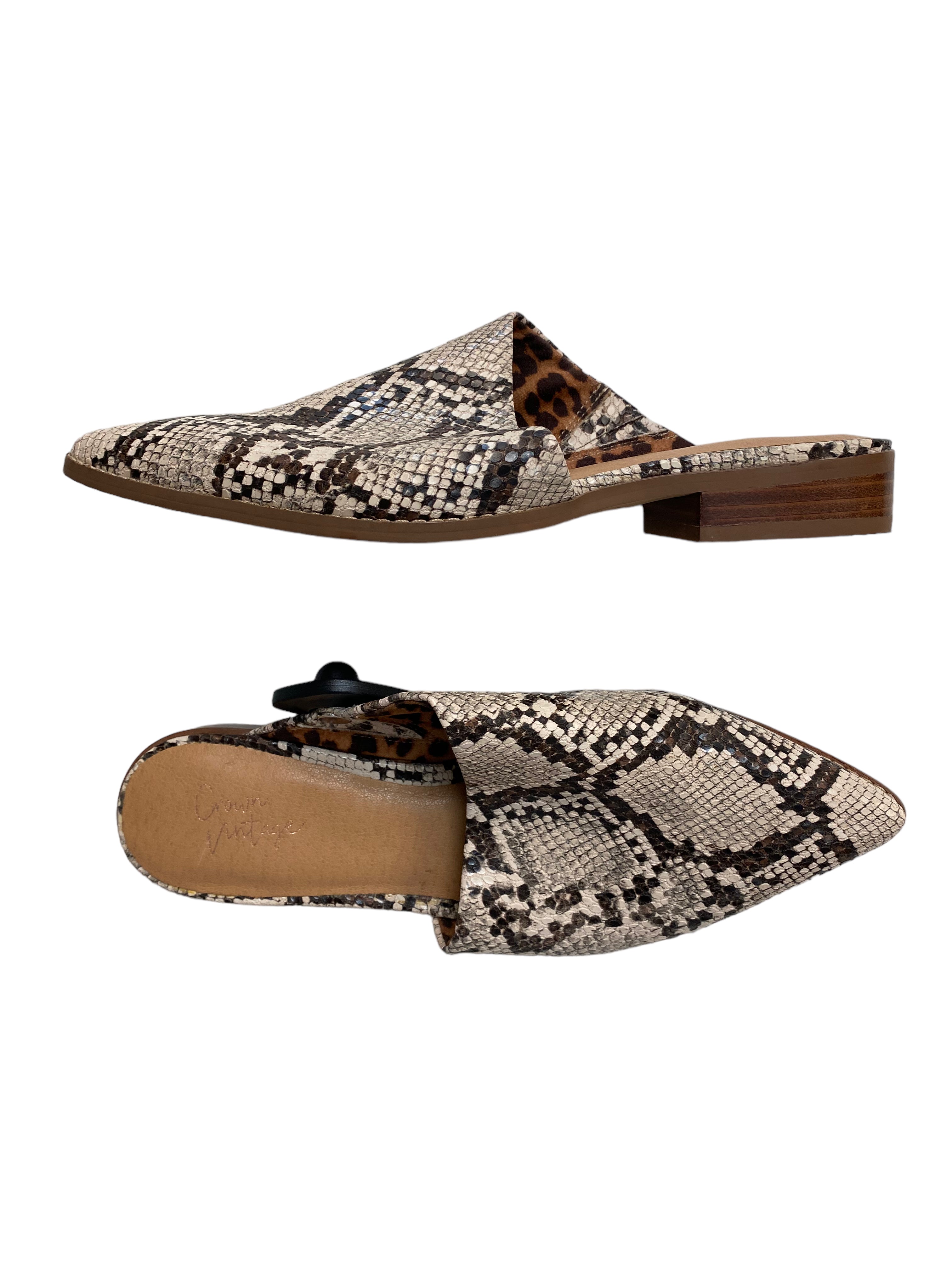 Animal Print Shoes Flats Crown Vintage, Size 8 – Clothes Mentor