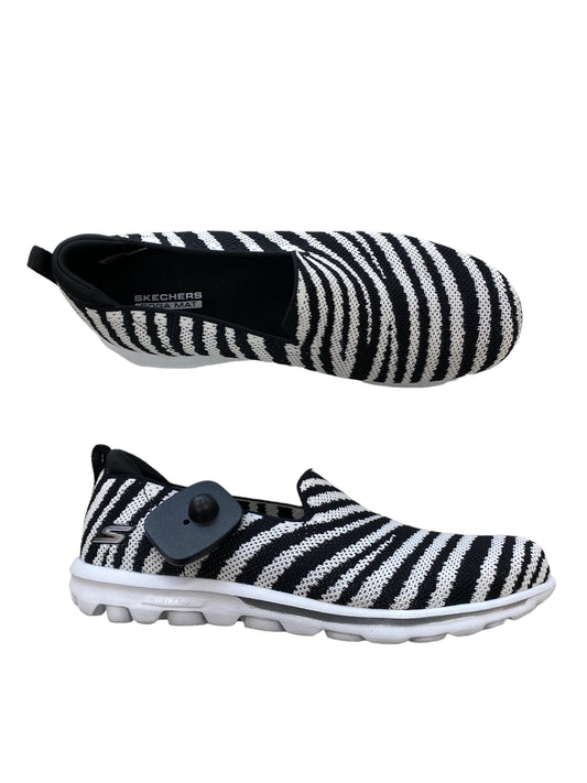 Black & White Shoes Athletic Skechers, Size 9.5